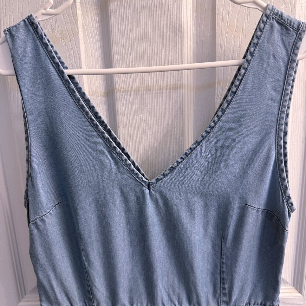 Topshop Denim Mini Skater Dress w/ Pockets – Light Blue – Size 8 – Nordstrom - Picture 3 of 6